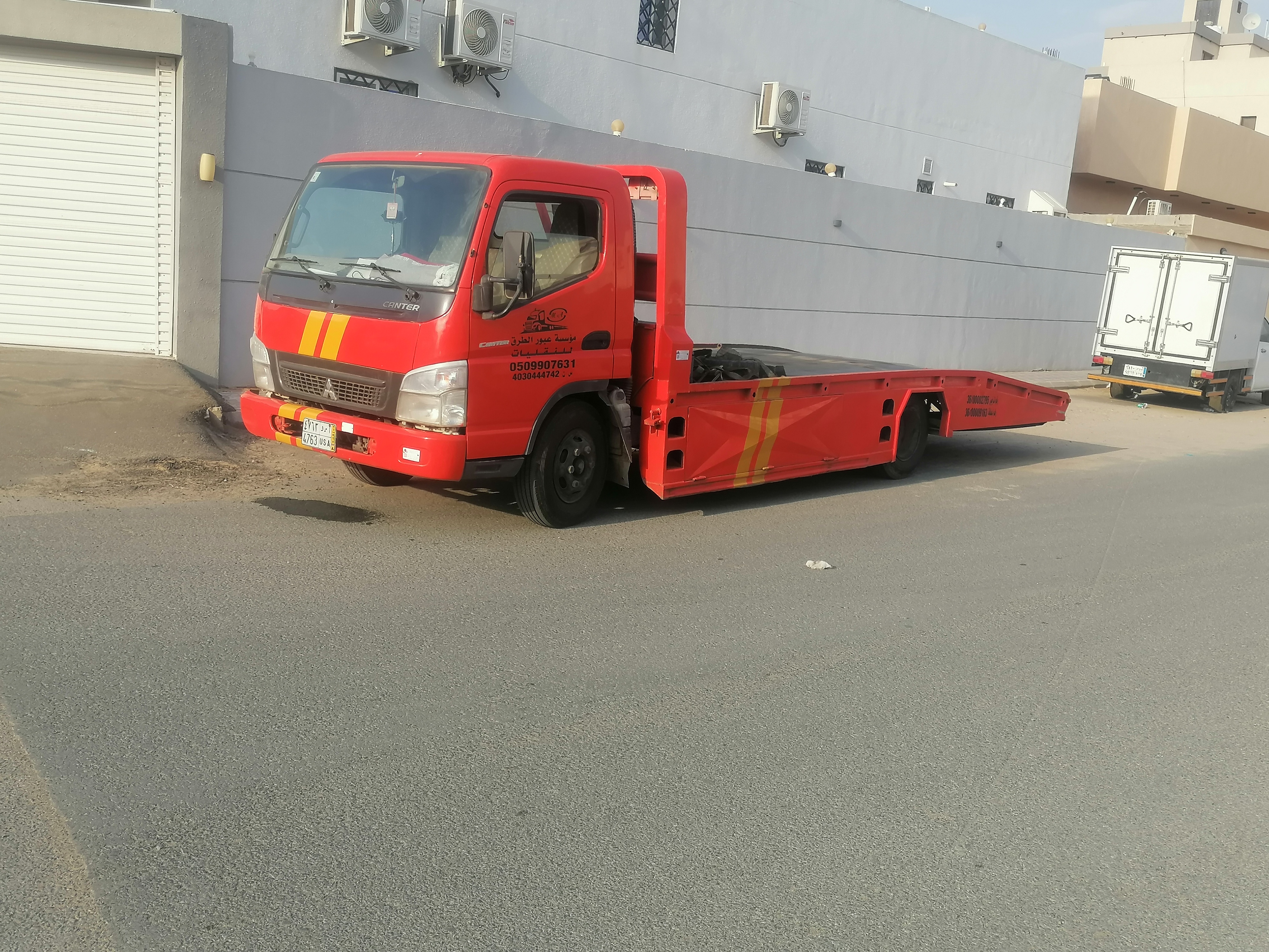 سطحة سطحه نجران في جدة - خدمة نقل سيارات موثوقة